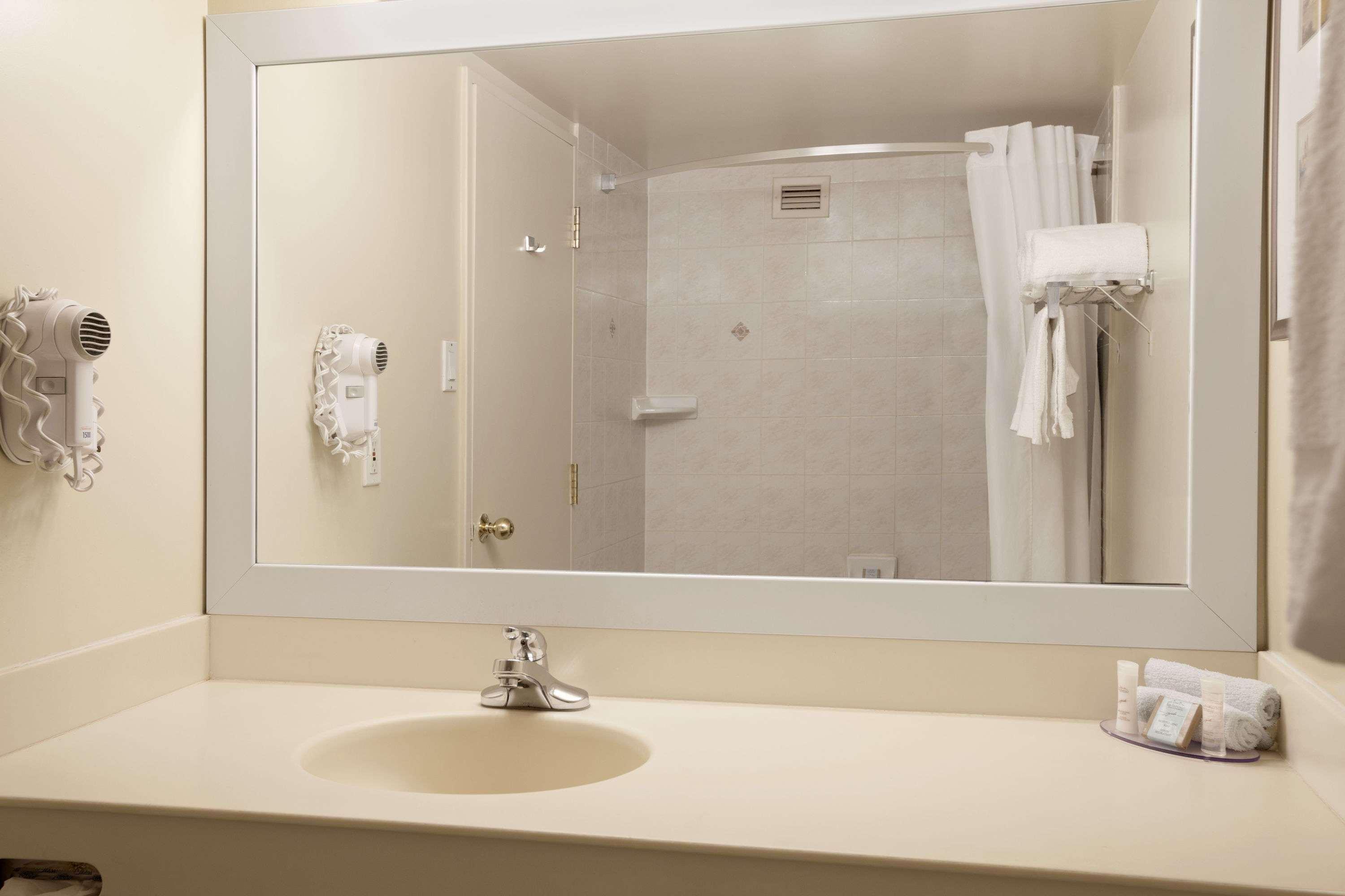 Travelodge By Wyndham Ottawa West Kültér fotó