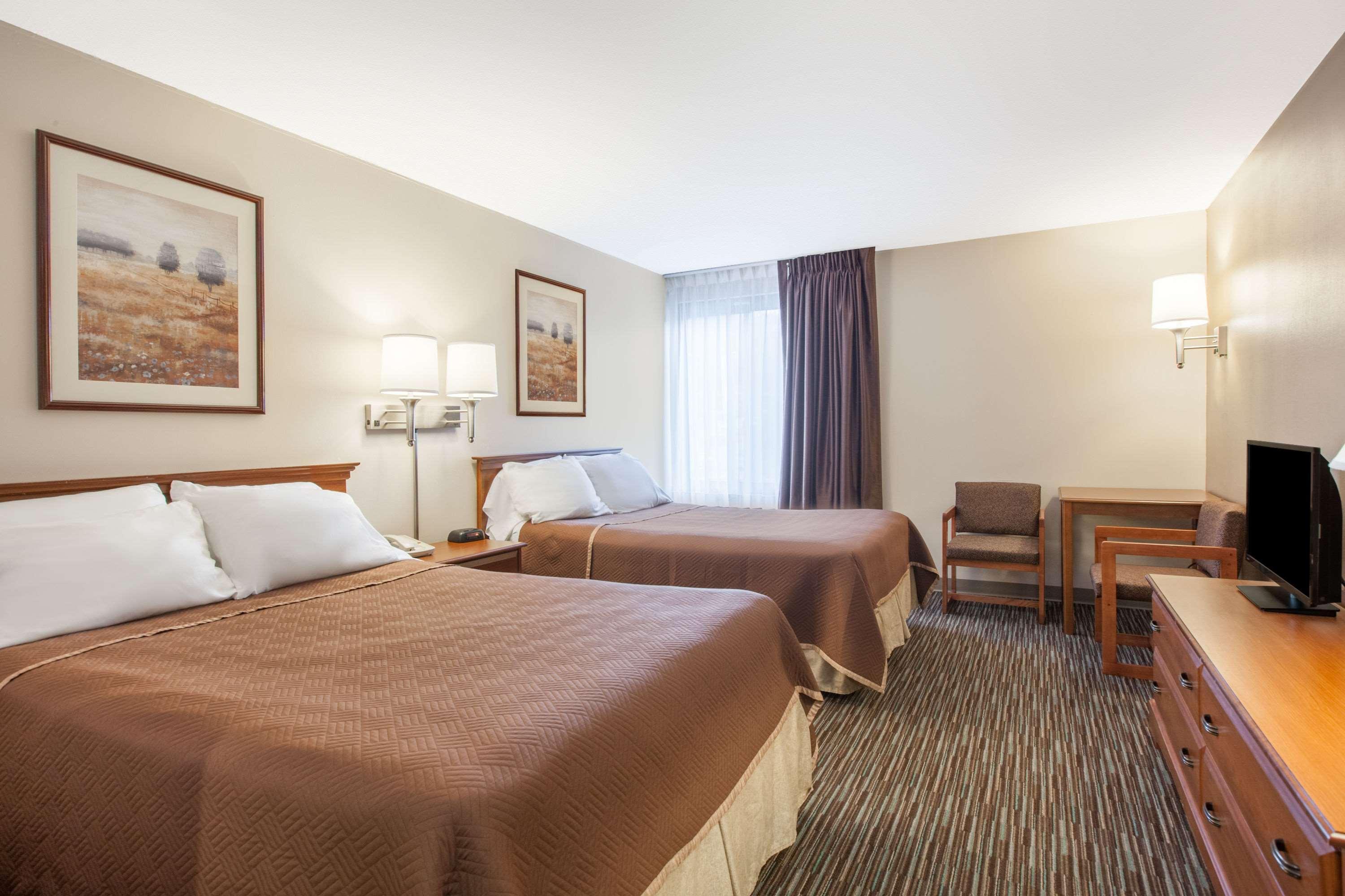 Travelodge By Wyndham Ottawa West Kültér fotó