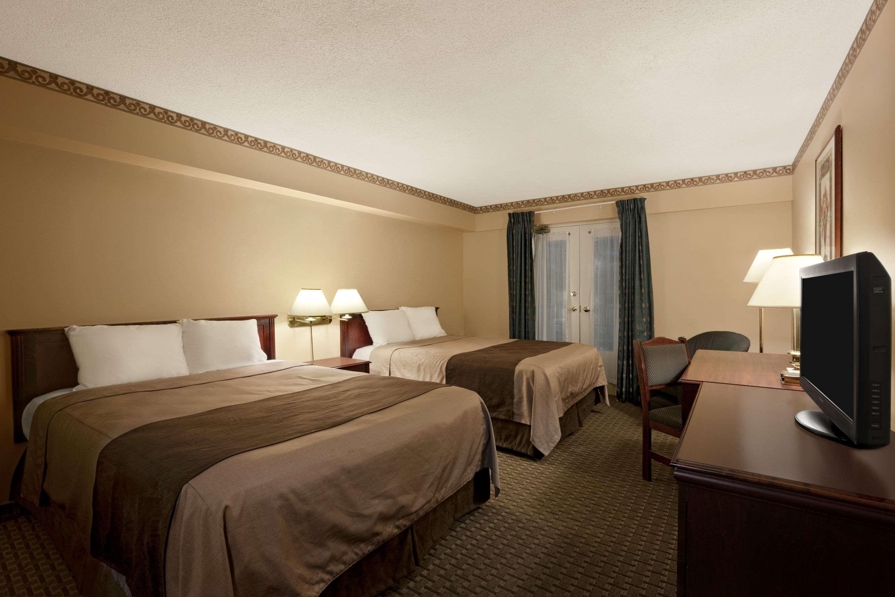 Travelodge By Wyndham Ottawa West Kültér fotó