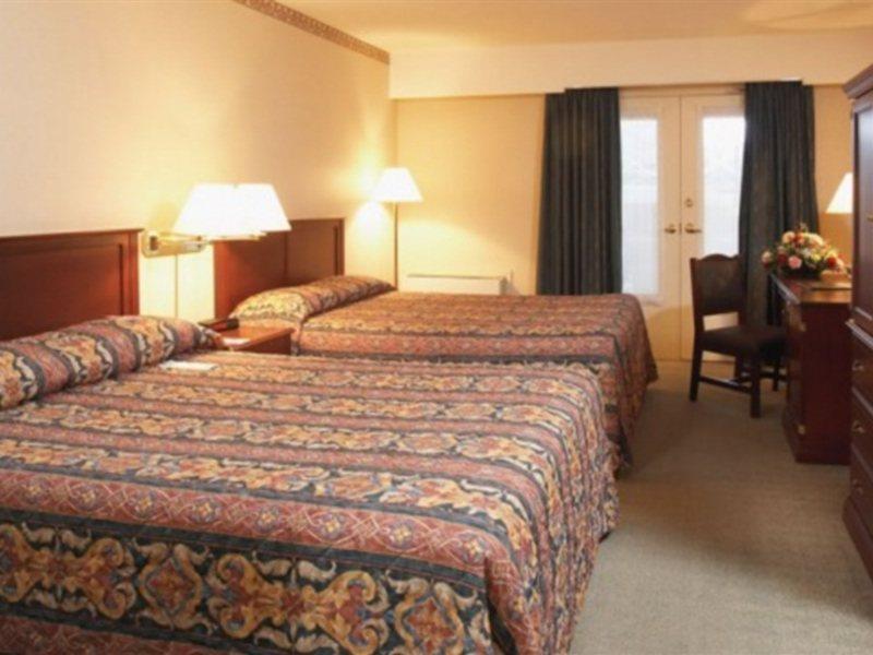 Travelodge By Wyndham Ottawa West Kültér fotó