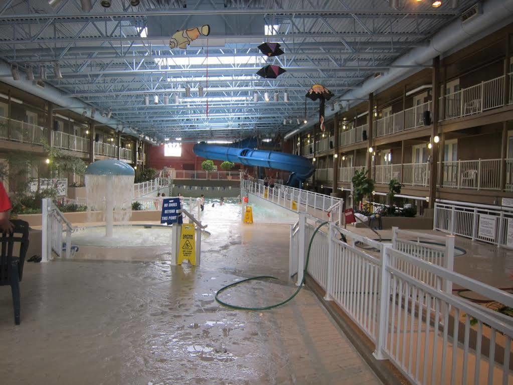 Travelodge By Wyndham Ottawa West Kültér fotó